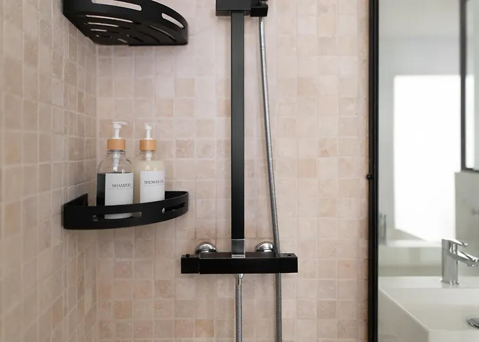 T2 Havre De Paix Centre - Parking Prive - Metro & Tram Palais De Justice 2min Διαμέρισμα