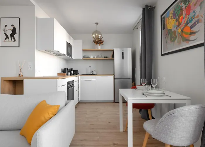 Apartment T2 Havre De Paix Centre - Parking Prive - Metro & Tram Palais De Justice 2min *